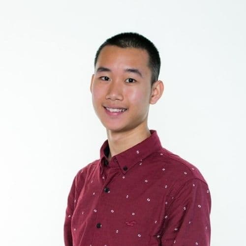 Mr. Adrian Y. (英國), 數學 · 化學 · 經濟. 華威大學 · IBDP 45/45.