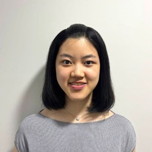 Ms. Natalie (英國), 生物 · 化學 · 歷史. 埃克塞特大學 · GCSE 12A* · A Level 3A*.